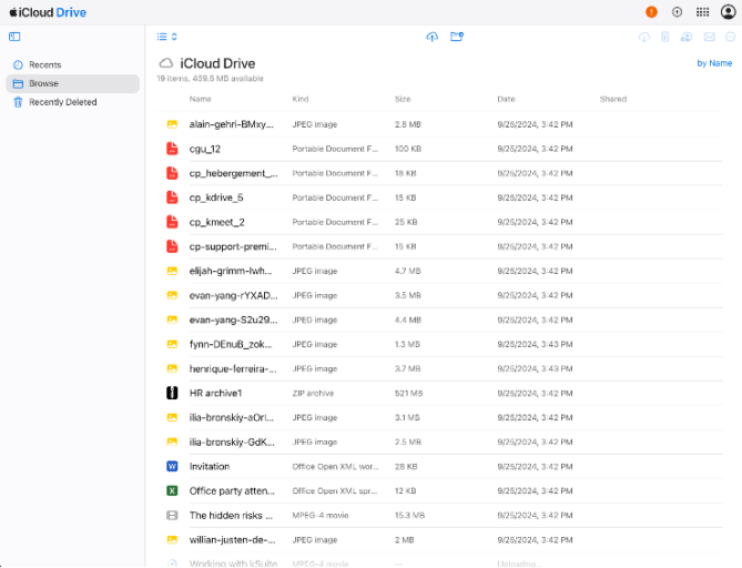 Capture d'écran de l'interface Web d'iCloud Drive montrant l'explorateur de fichiers et l'intégration avec l'écosystème Apple